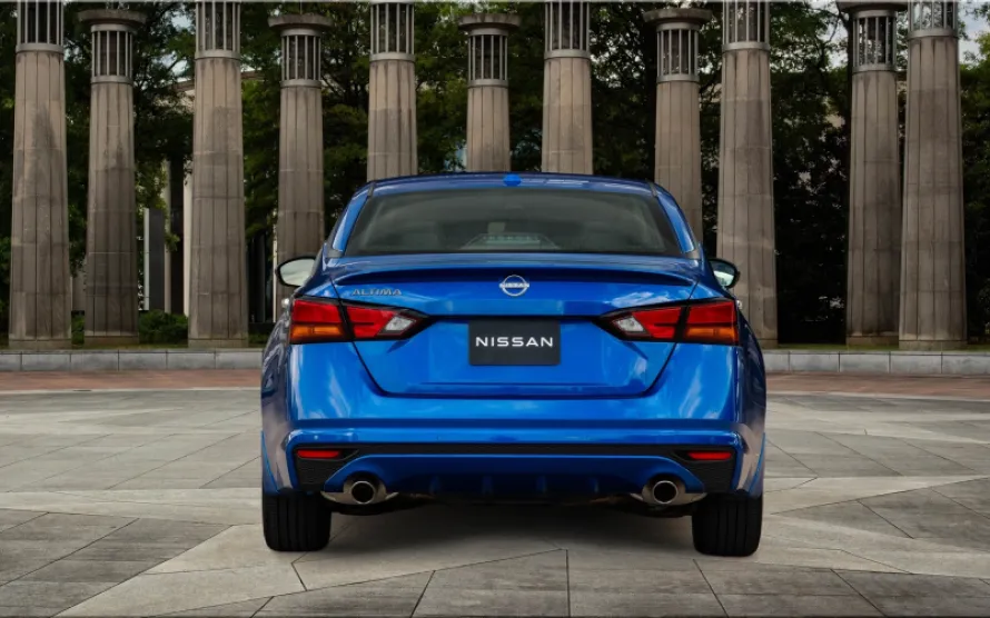 Discover the 2025 Nissan Altima SV: Advanced Features in a Midsize Sedan